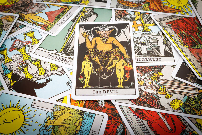 You are currently viewing Learning Tarot Online: The Devil