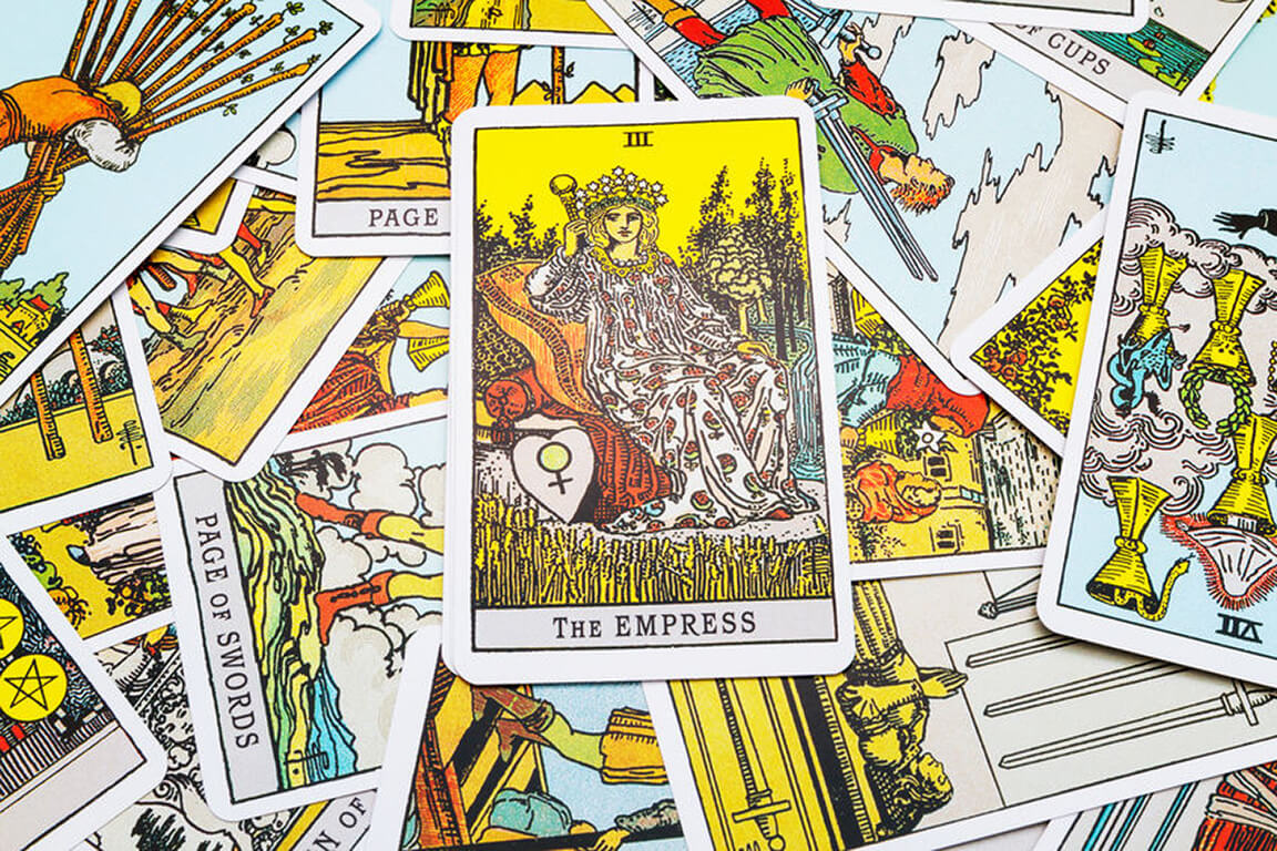 You are currently viewing Tarot cards: The Empress
