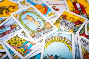 Read more about the article Tarot Card Reading for Muggles