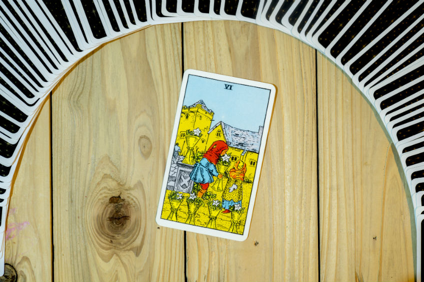 You are currently viewing Tarot Reading: The Six of Cups