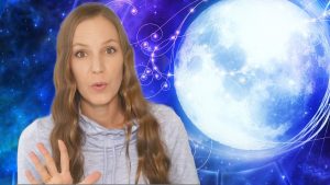 Read more about the article 5 Weird Ways The Full Moon Can Affect Your Energy