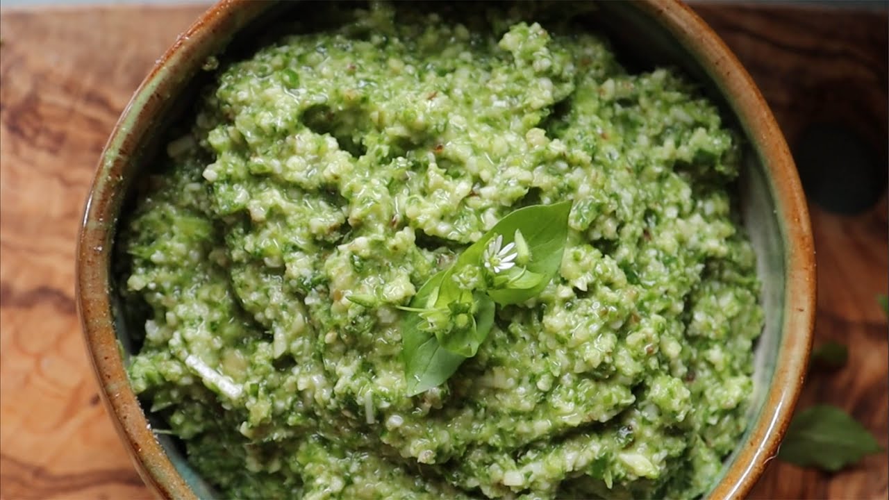 You are currently viewing Chickweed Pesto Recipe – Wild Foods