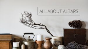 Read more about the article Setting Up Your Altar || Witchcraft 101