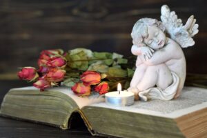 Read more about the article Using Candles to Work with the Angels